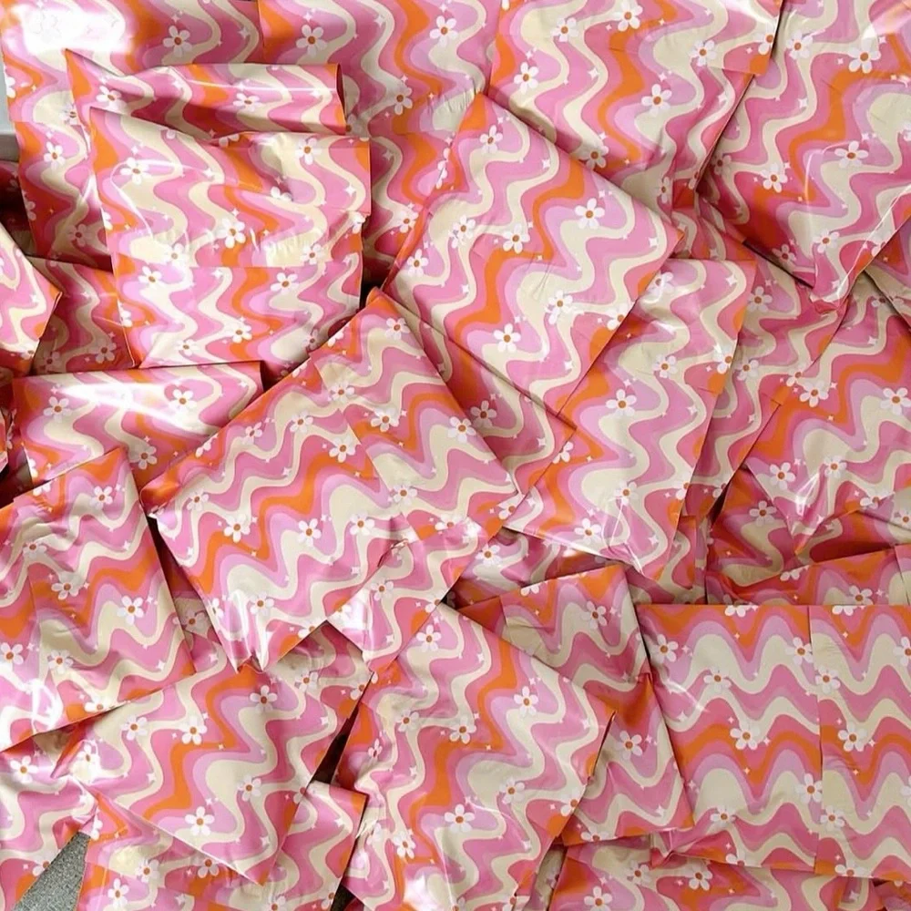 Wavy Daisy 6x9 Pack of 50 Poly Mailers